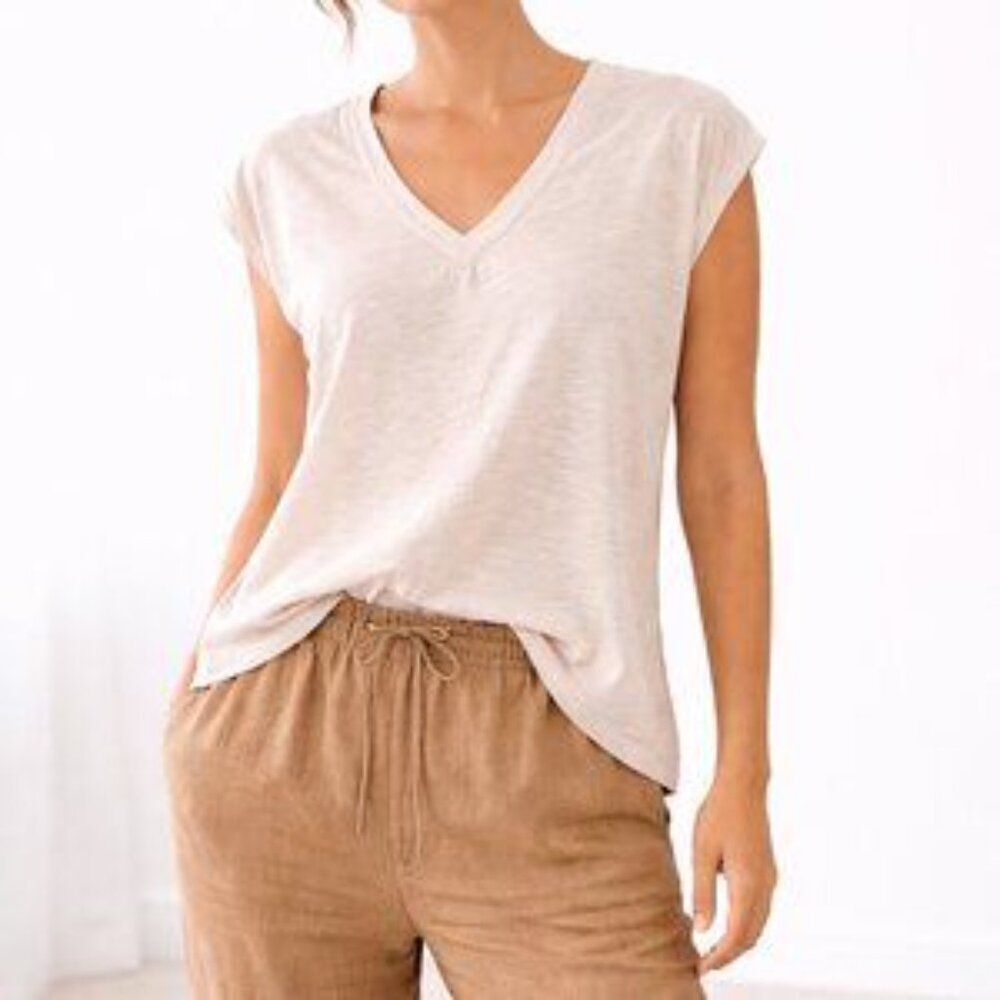 Garnet Hill Organic Cotton Tee Size L Soft Slub Knit V-Neck Neutral Casual Essen